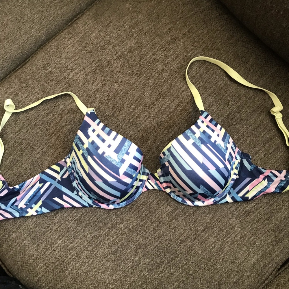 Uplift Semi-Demi by Victoria’s Secret 34B